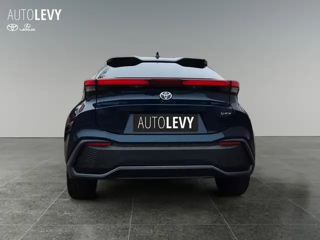 Toyota C-HR view 5
