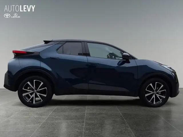Toyota C-HR view 7