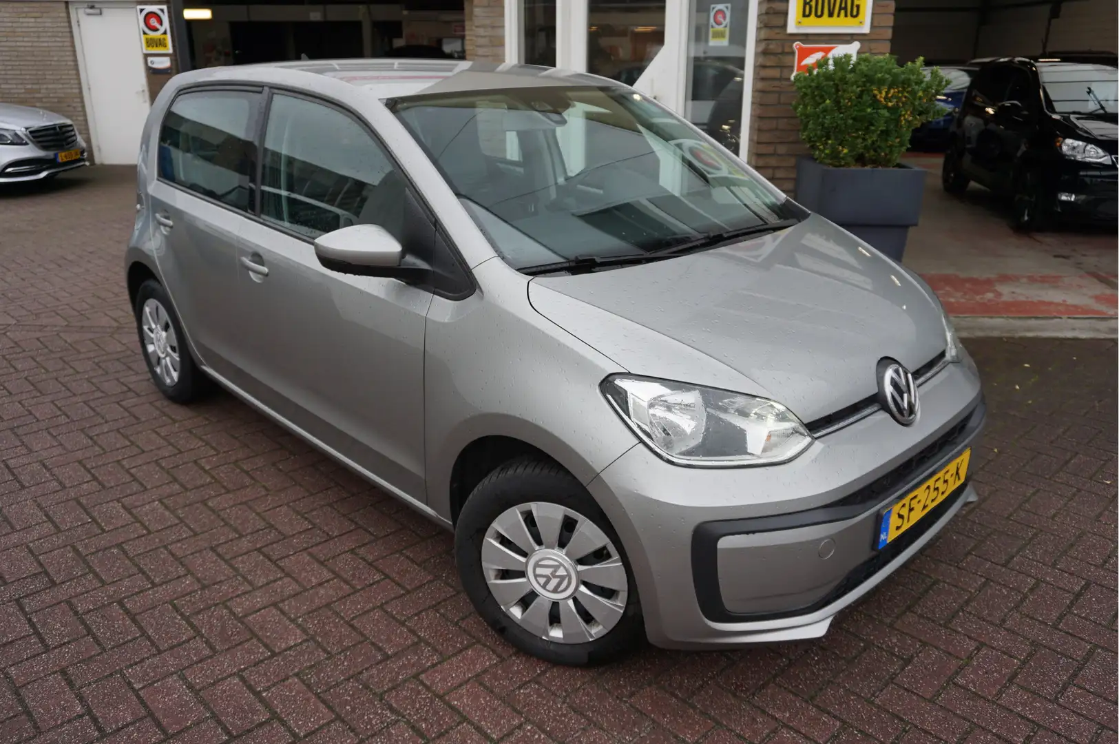 Volkswagen up! 1.0I BMT Move Up! Gris - 1