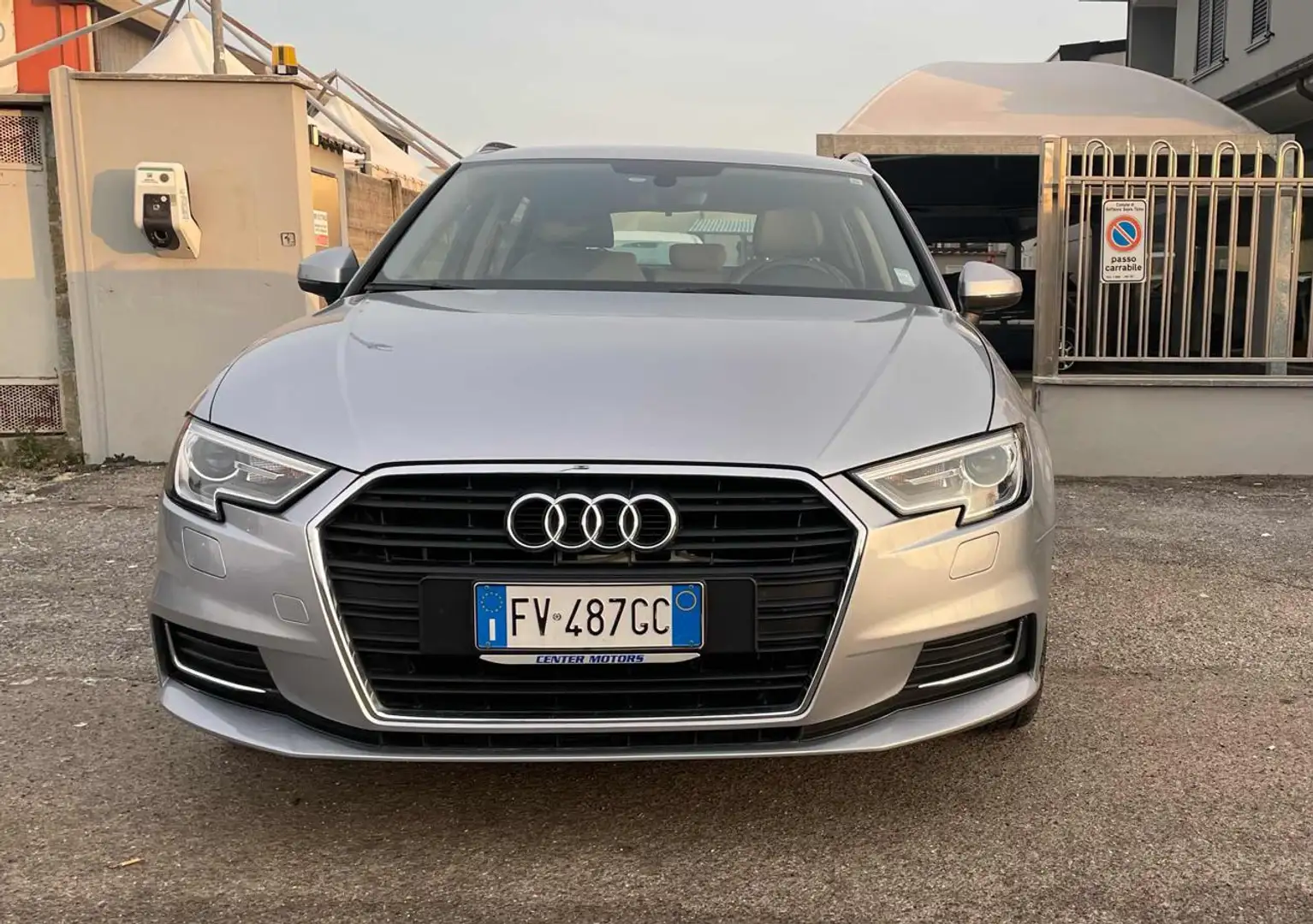 Audi A3 SPB 1.0 TFSI Grau - 1