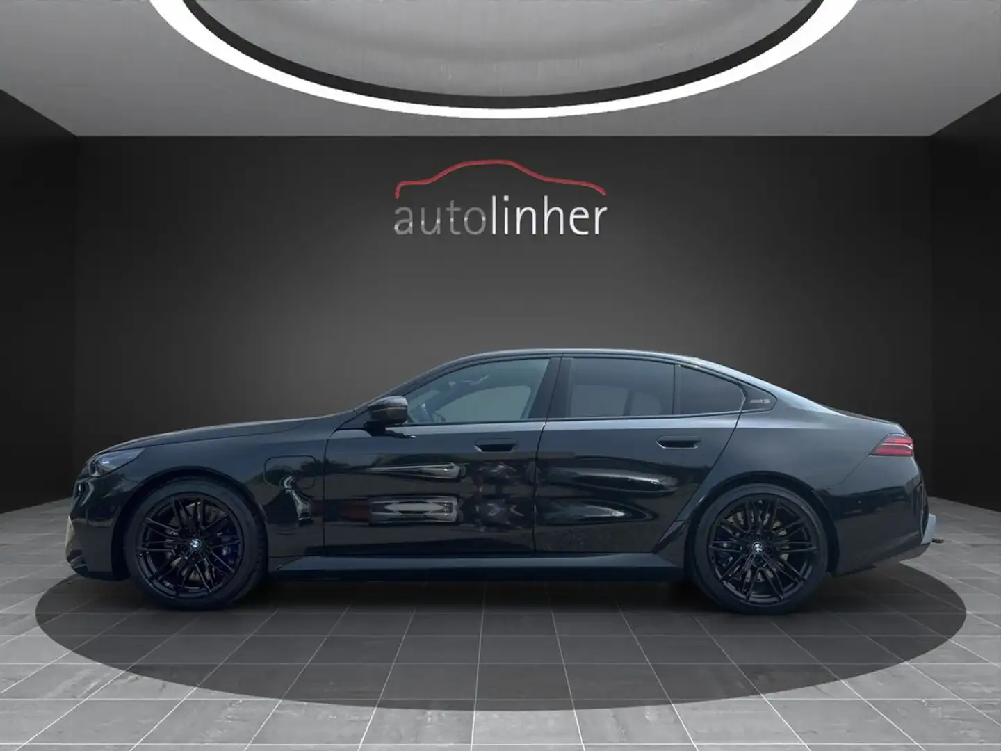 BMW M5 Limousine Noir - 2