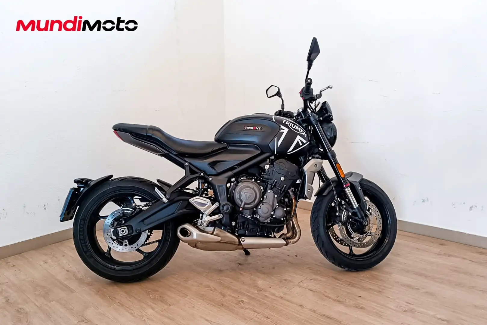 Triumph Trident 660 - 1