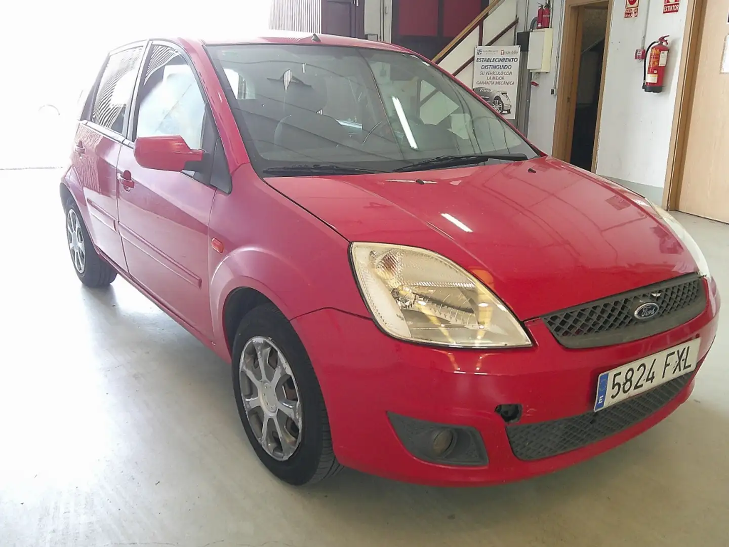 Ford Fiesta 1.4TDCI Futura Rood - 2
