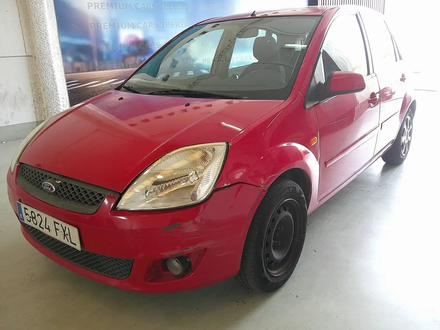 Ford Fiesta 1.4TDCI Futura Rood - 1