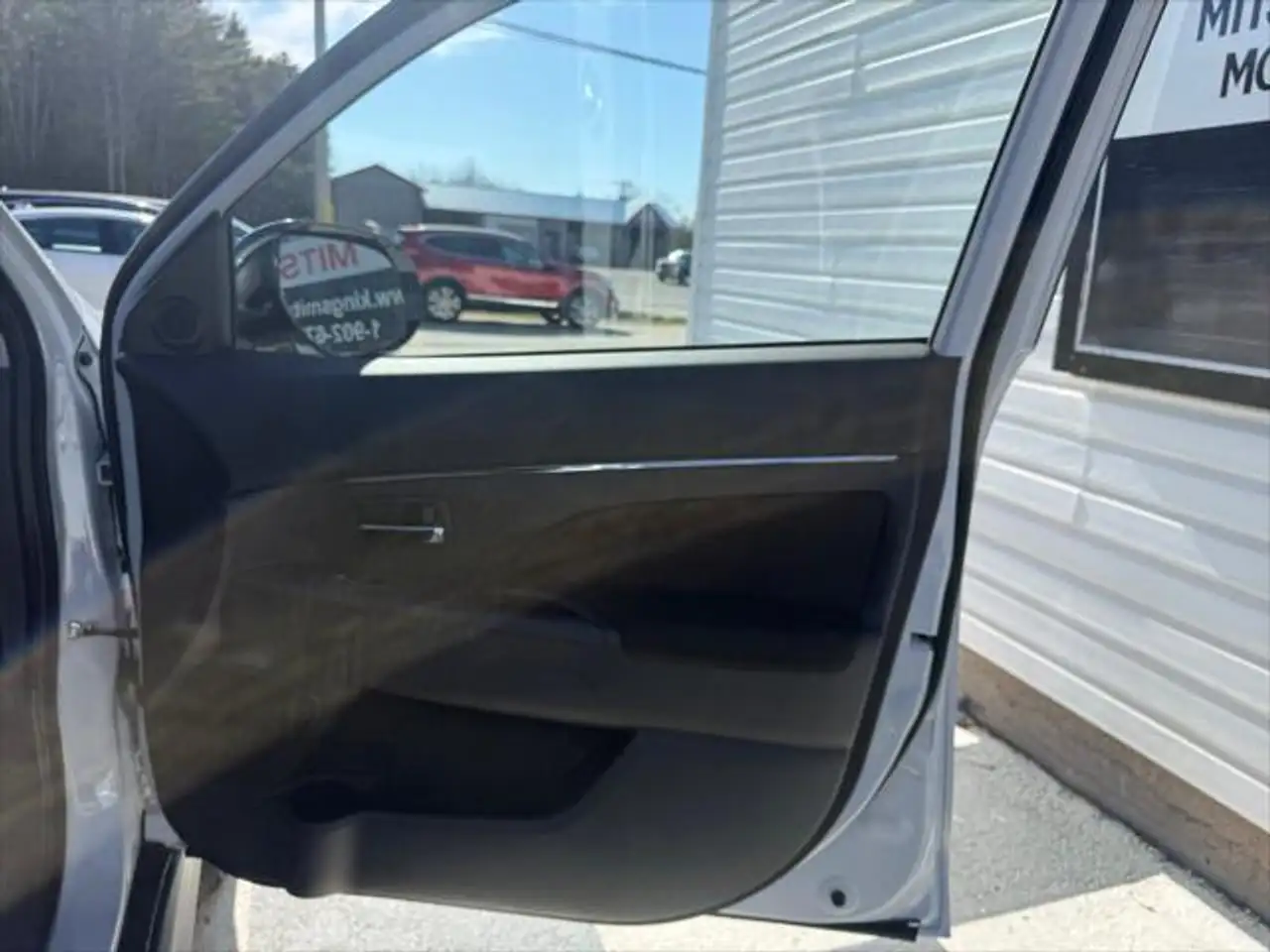 Mitsubishi Eclipse Cross снимка Mitsubishi Eclipse Cross