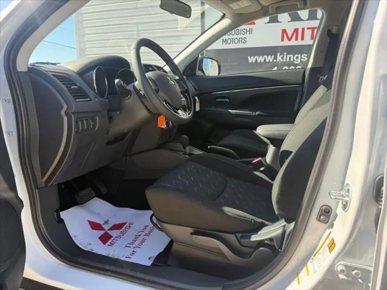 Mitsubishi Eclipse Cross снимка Mitsubishi Eclipse Cross
