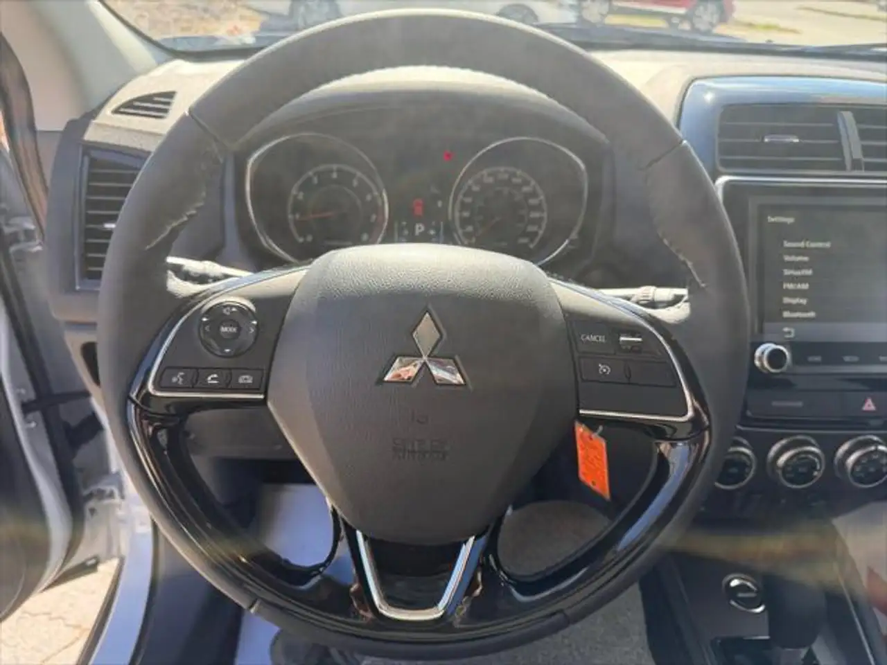Mitsubishi Eclipse Cross снимка Mitsubishi Eclipse Cross