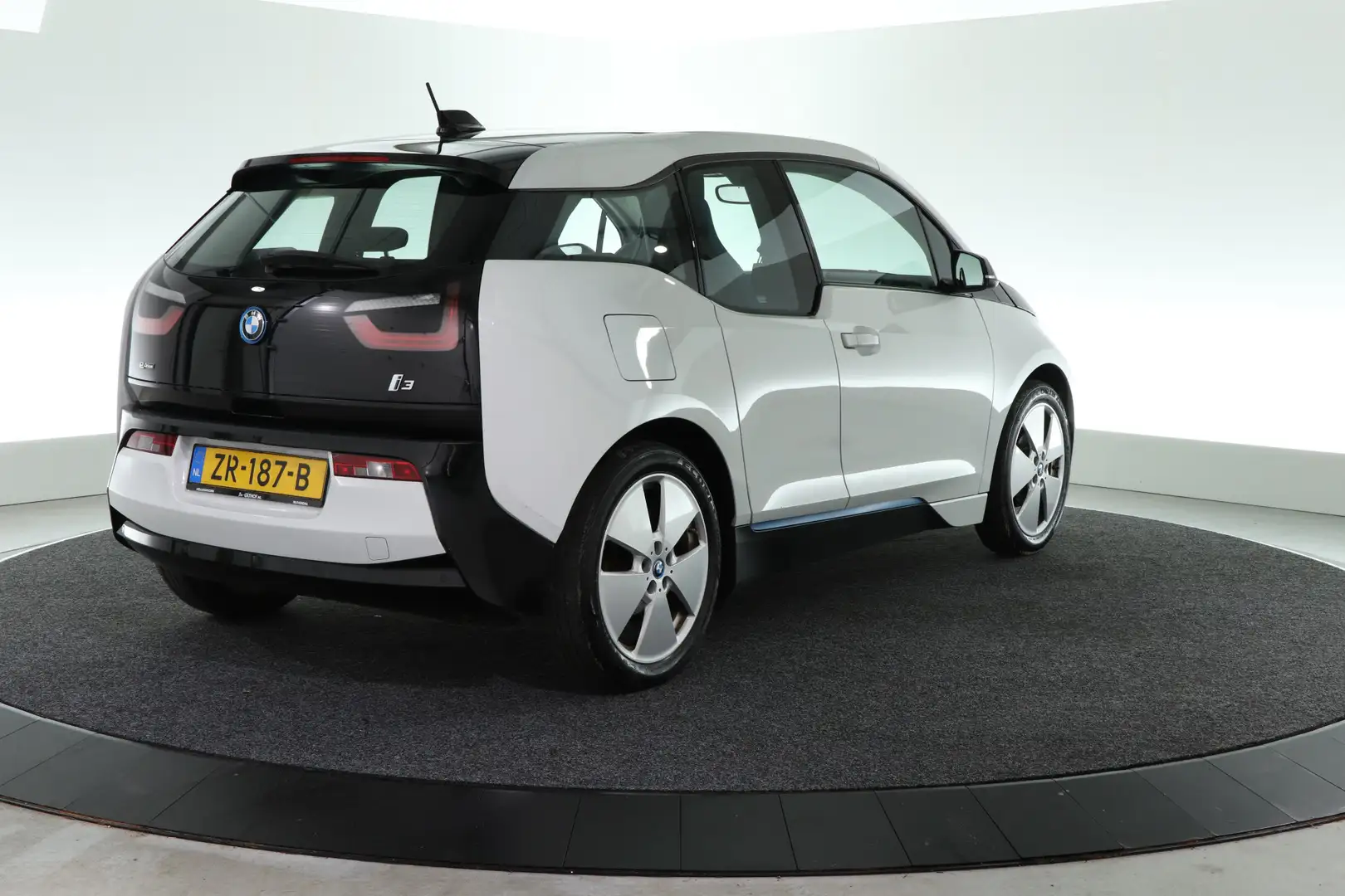 BMW i3 Basis Comfort Advance 22 kWh | CRUISE | CLIMA | NA Wit - 2