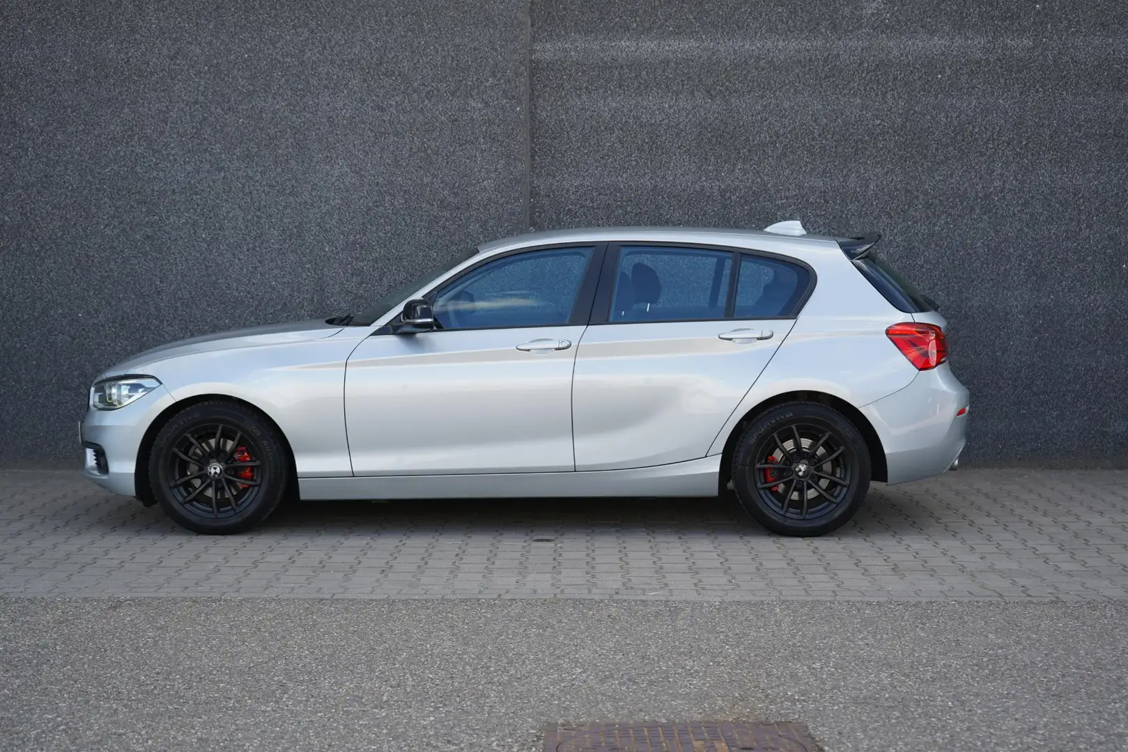 BMW 118 1-serie 118i Centennial High Executive Led/ Stoelv Gris - 2