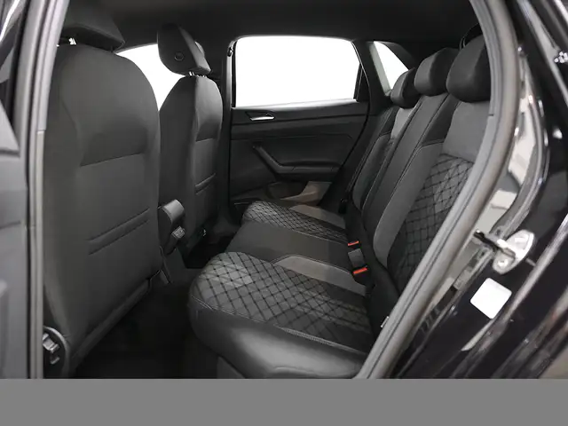 Volkswagen Polo view 13