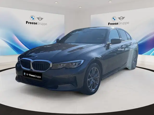 BMW 330 i Limousine RFK HIFI SPORTSITZE LED SHZ DAB