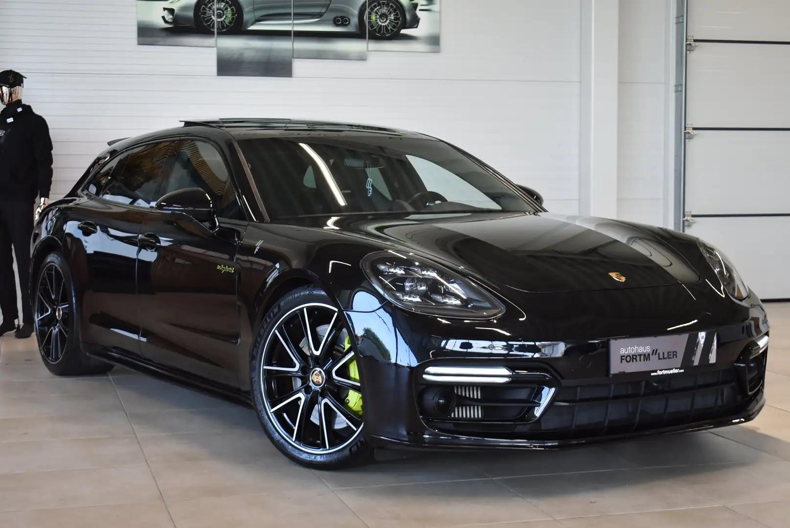 Porsche Panamera 4 S E-Hybrid Sport Turismo //Sport Design Schwarz - 1