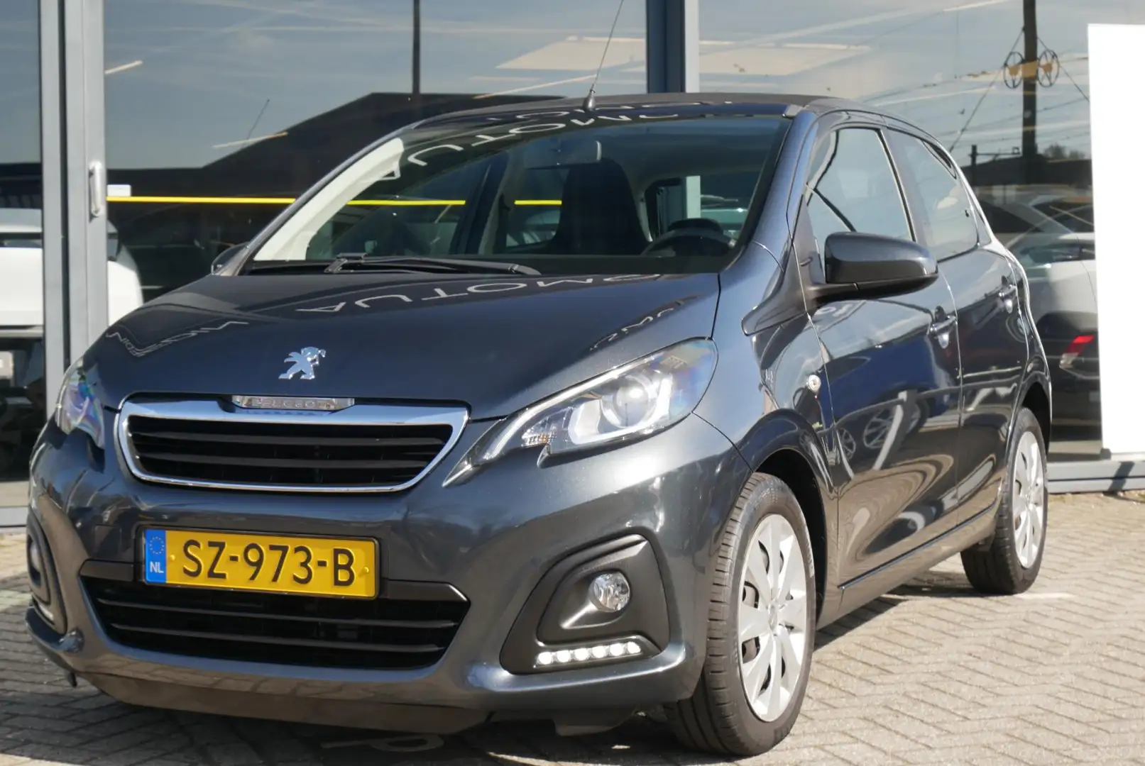 Peugeot 108 1.0 e-VTi Active TOP! | Canvas Schuifdak | Airco | Gris - 2