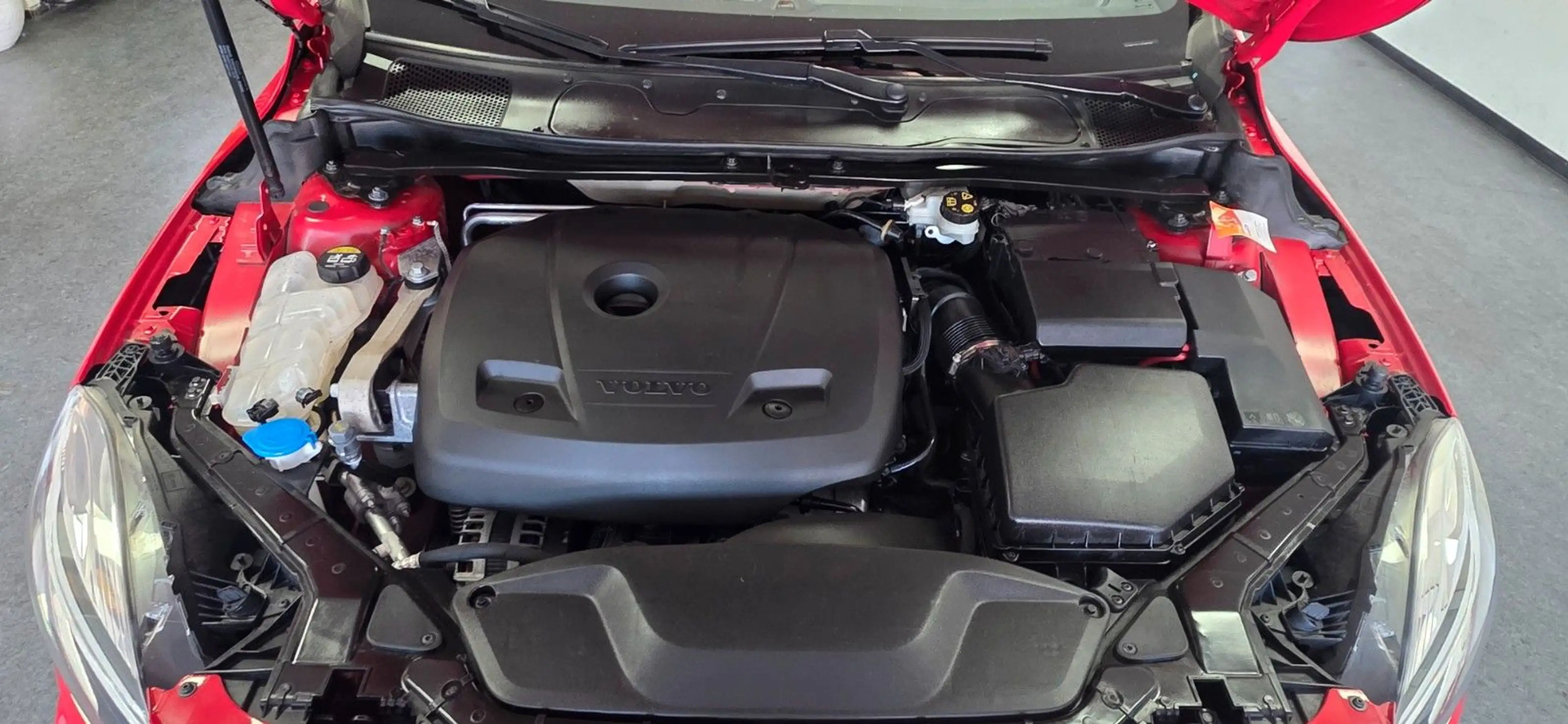Volvo V40 Cross Country T4 AWD Automatik Momentum — photo 14