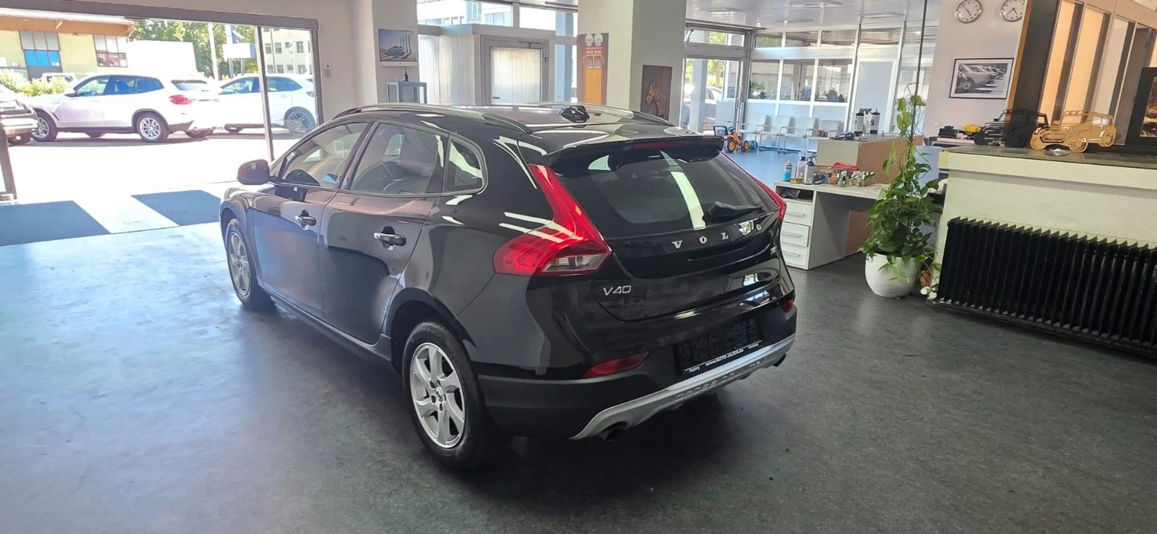 Volvo V40 Cross Country T4 AWD Automatik Momentum — photo 5