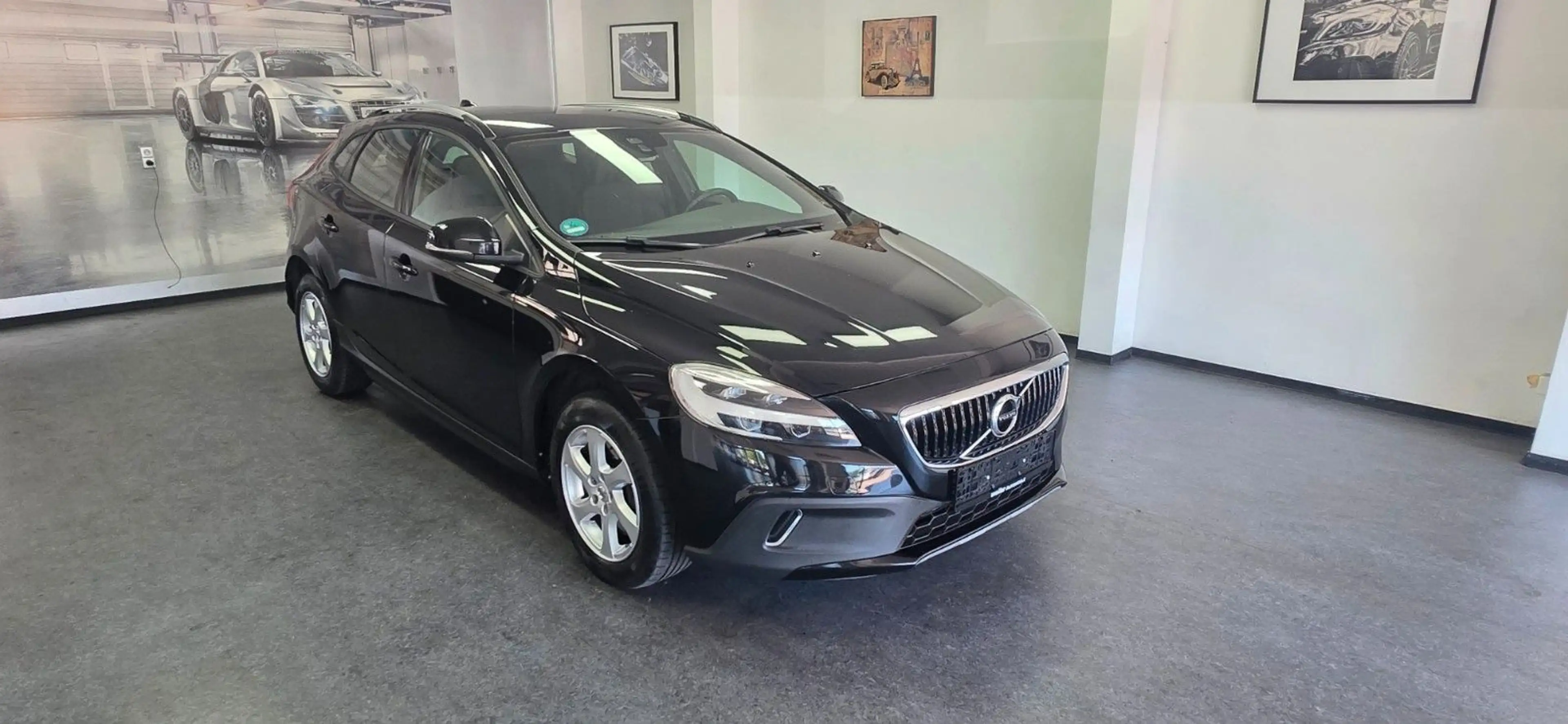 Volvo V40 Cross Country T4 AWD Automatik Momentum — photo 2