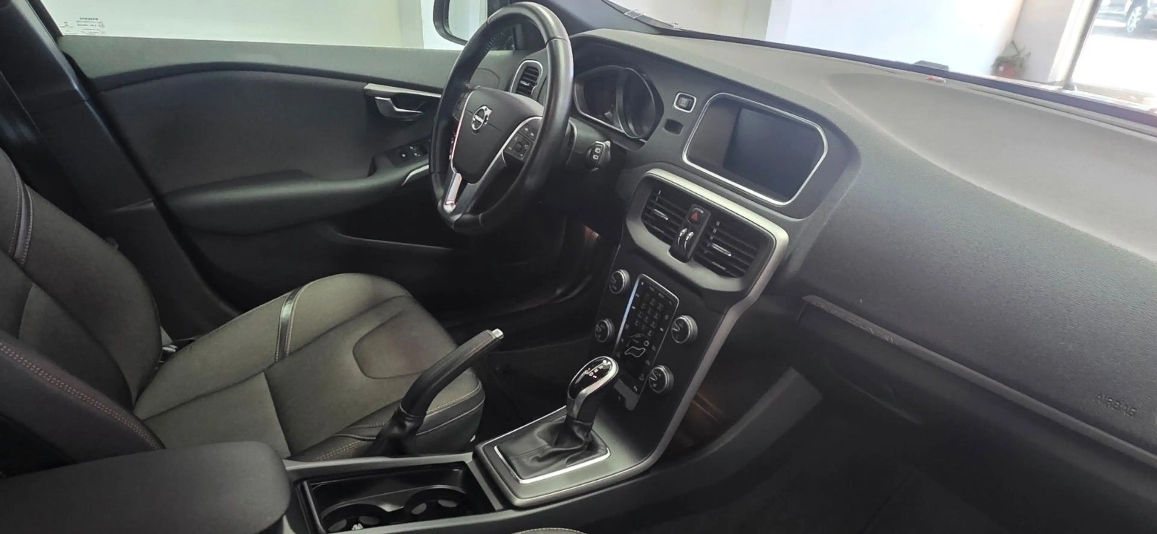 Volvo V40 Cross Country T4 AWD Automatik Momentum — photo 12