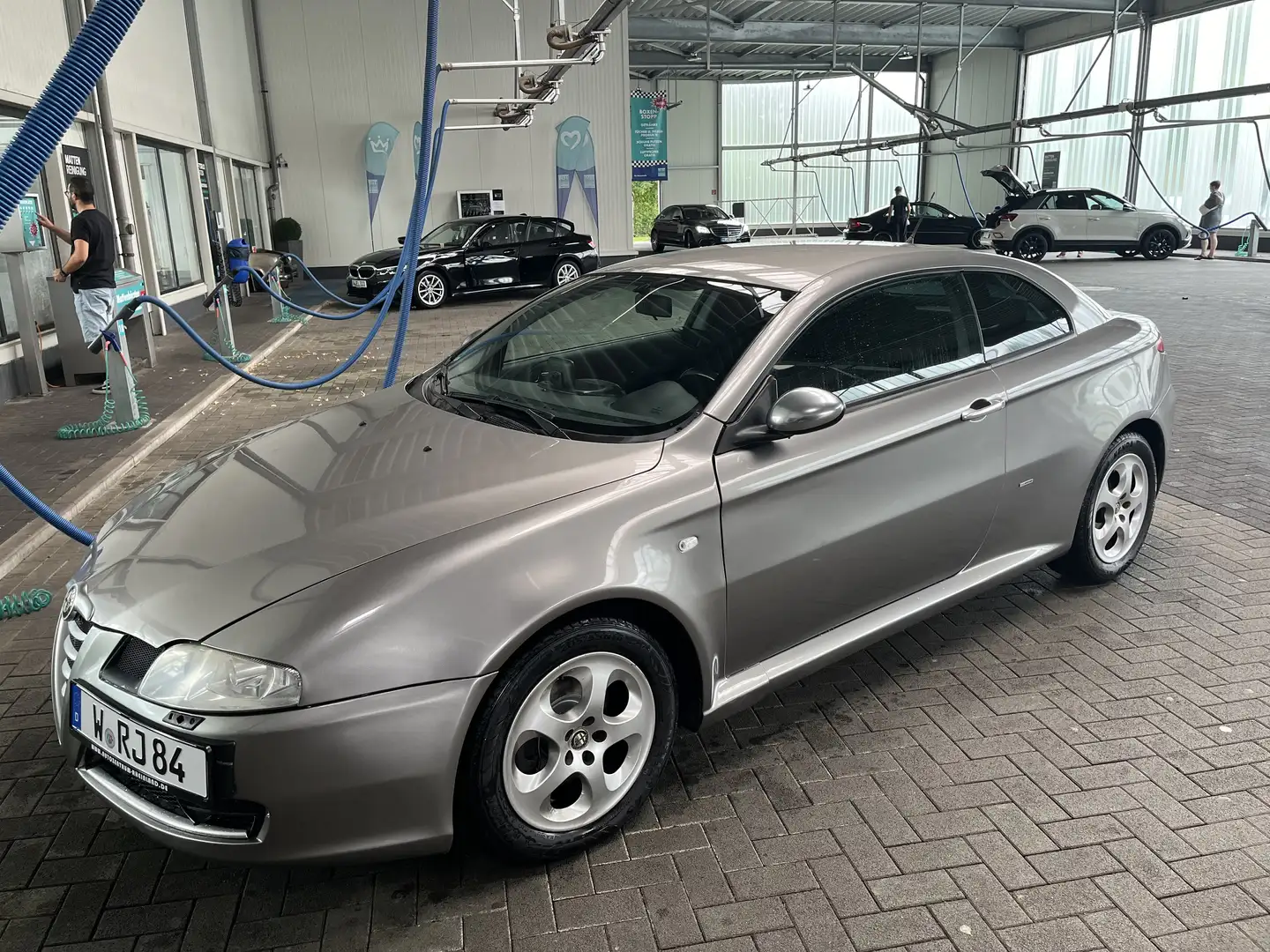 Alfa Romeo GT 1.9 JTD Q2 - 1