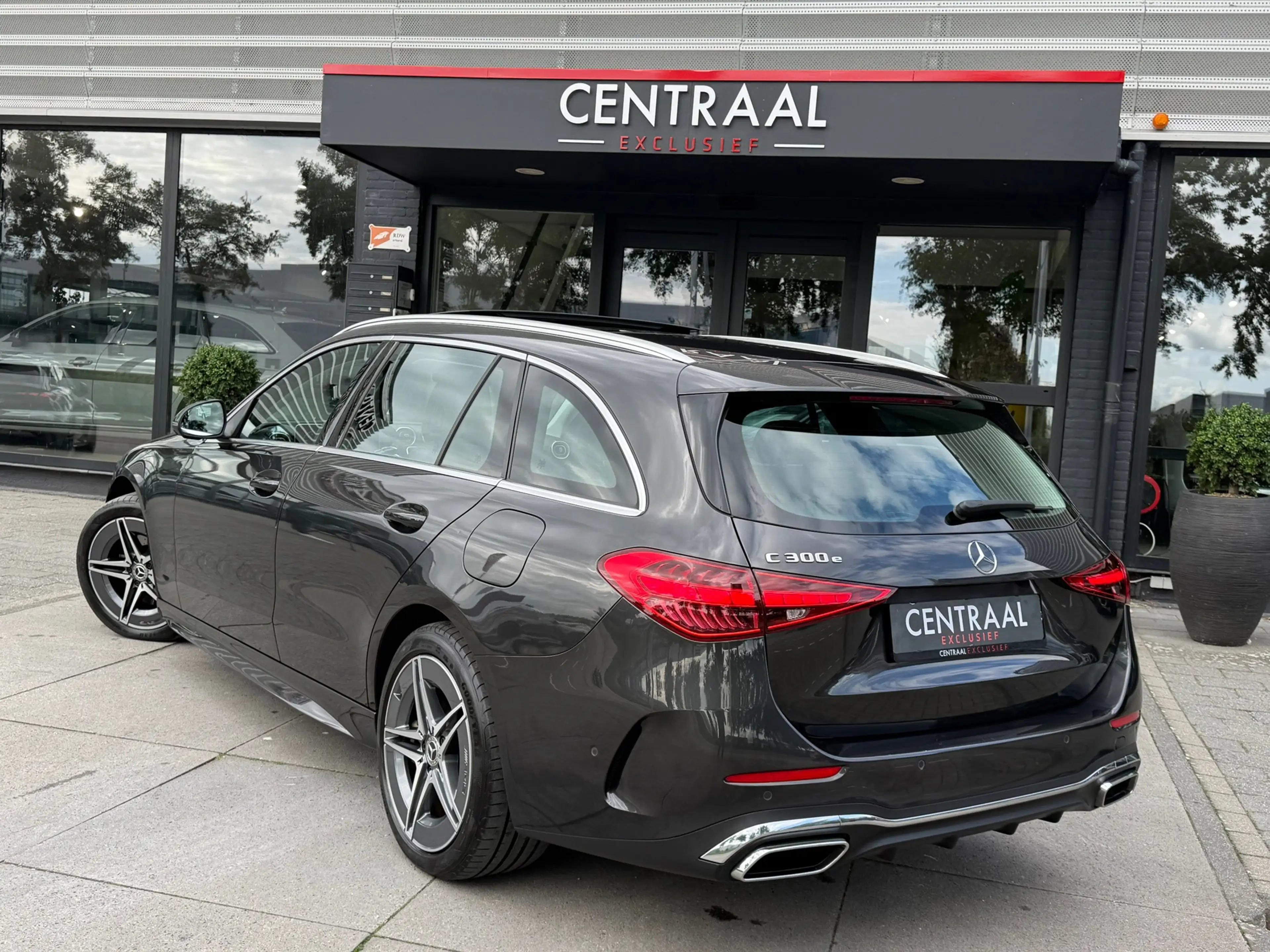 Mercedes-Benz C 300 Estate e AMG Line 313PK Pano|Carplay|ACC|Hud|360Ca — photo 4