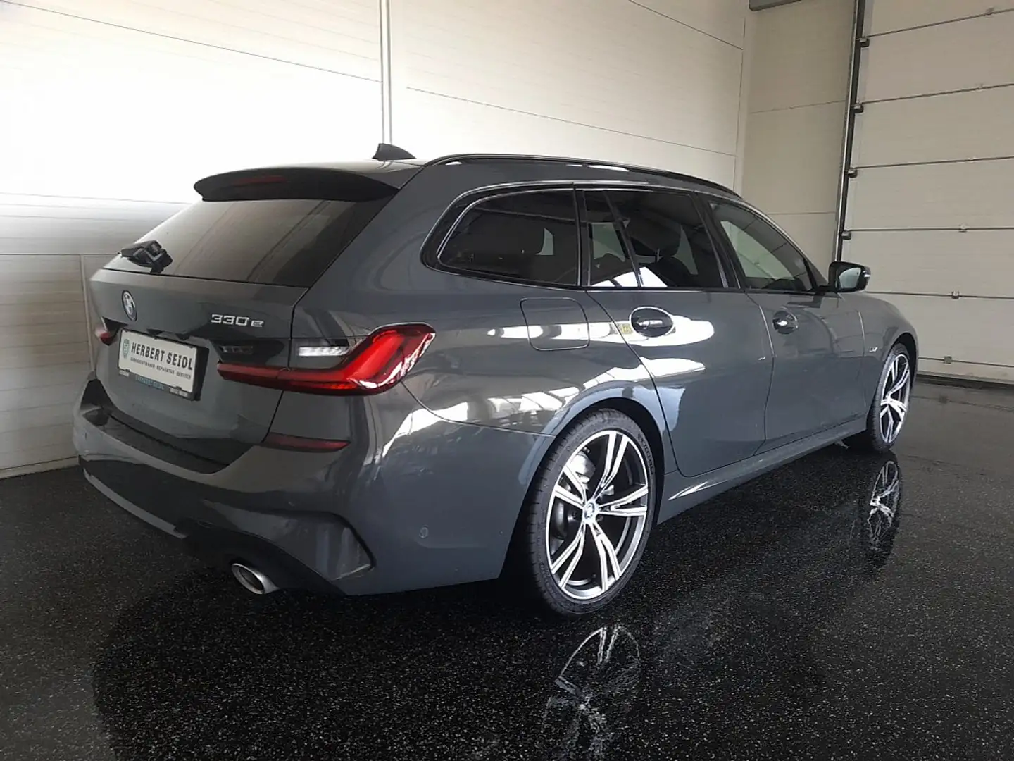 BMW 330 e Touring M-SPORT PHEV Aut. *LASER LED / INDIVI... Grau - 2