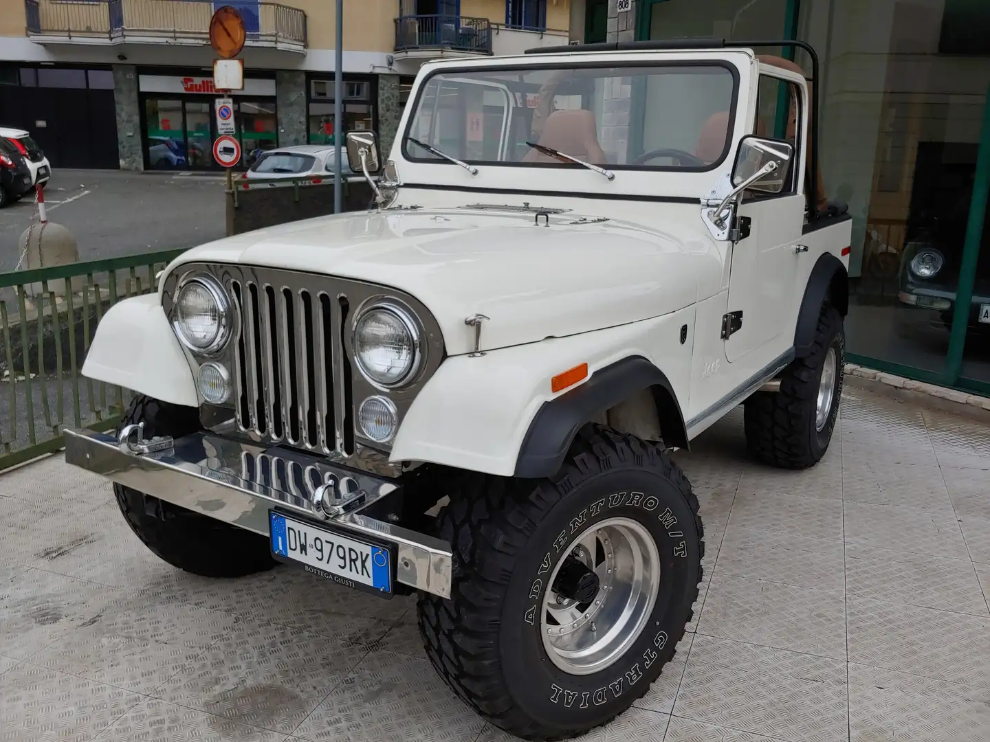 Jeep CJ-7 V8 5.0 150CV Wit - 1
