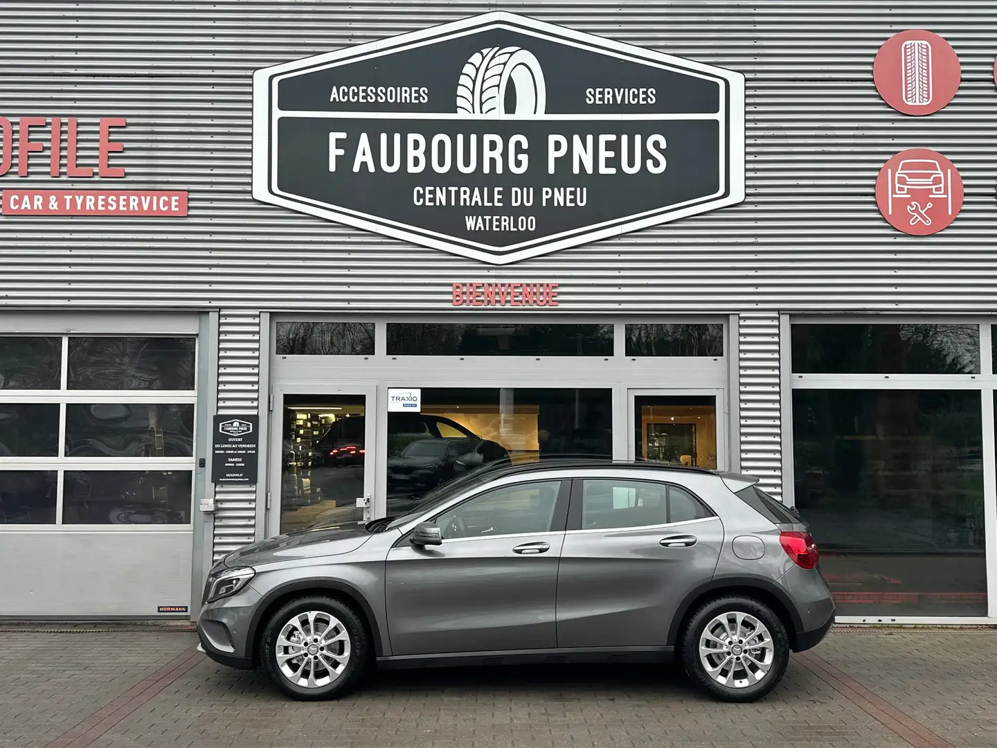 Mercedes-Benz GLA 200 - 2