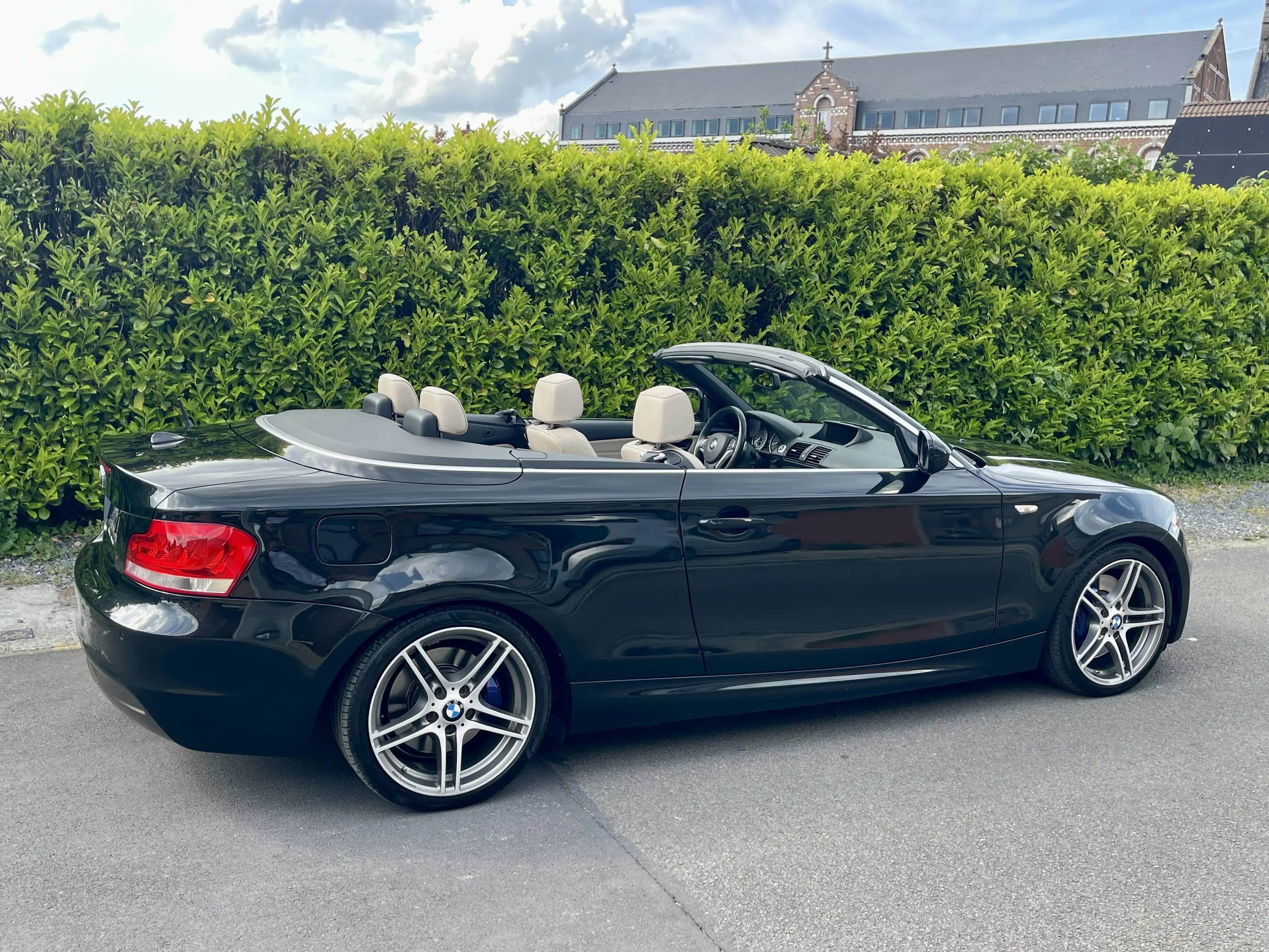 BMW 135 Cabriolet — photo 3