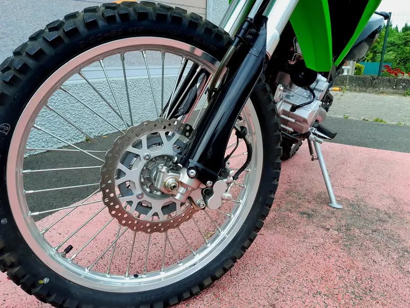 Kawasaki KLX 250 - foto 8