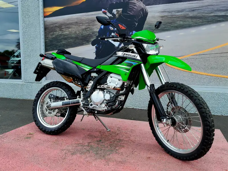 Kawasaki KLX 250 - foto 2