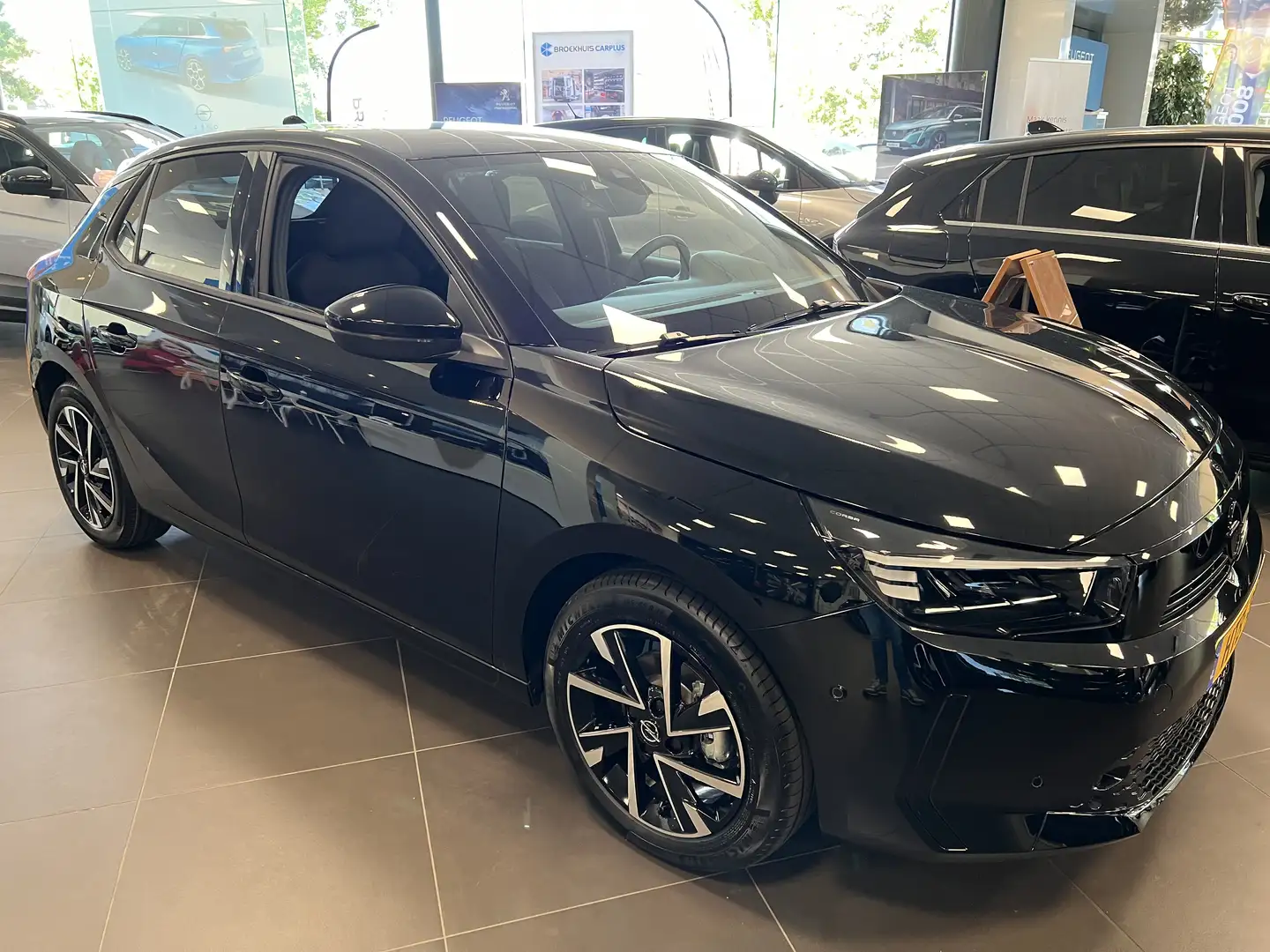 Opel Corsa 1.2 GS 75 | Achteruitrijcamera | Apple Carplay/And Zwart - 1