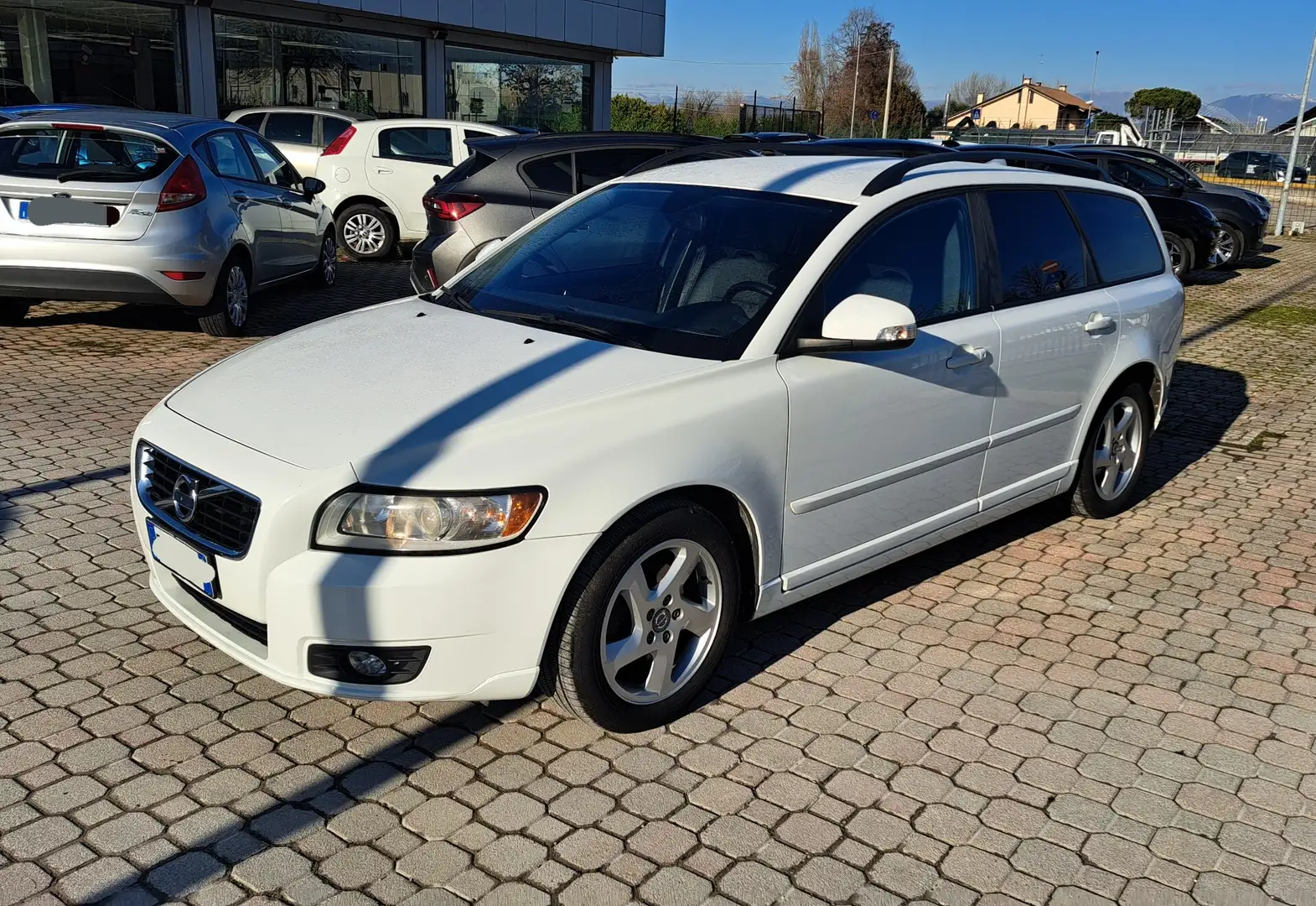 Volvo V50 V50 D2 POLAR Bianco - 2