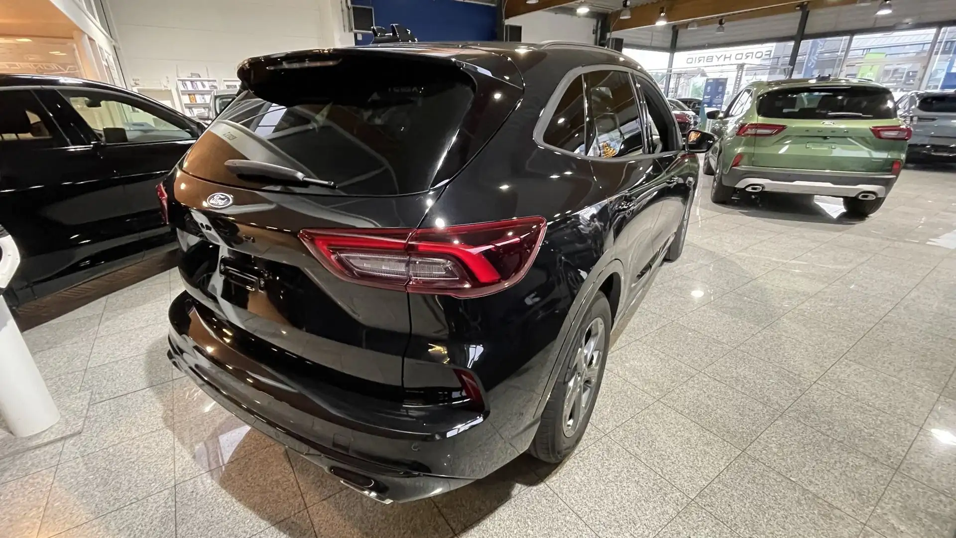 Ford Kuga EcoBoost ST-Line X - 2