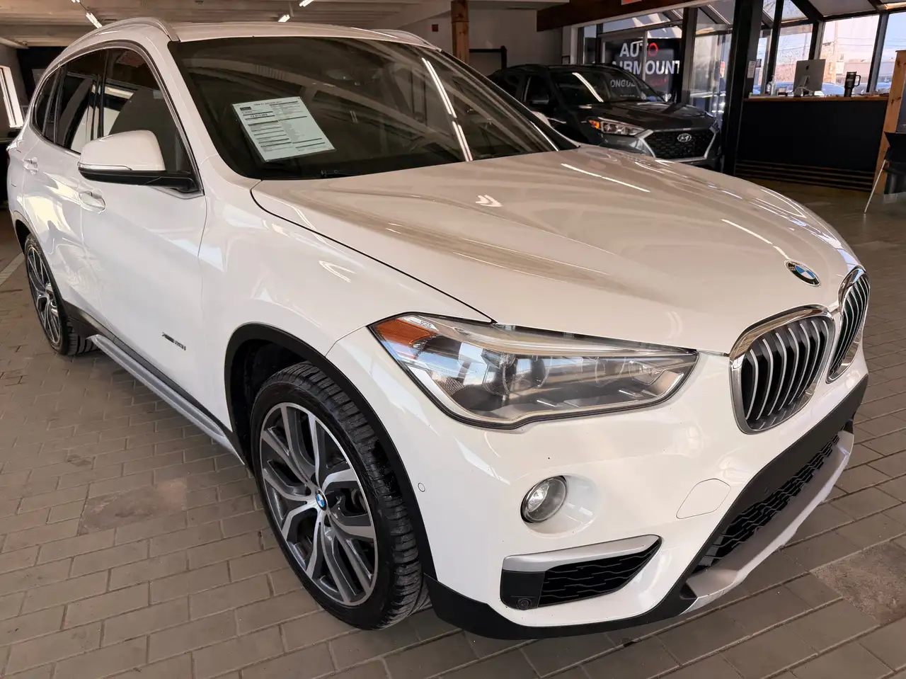 BMW X1 photo BMW X1