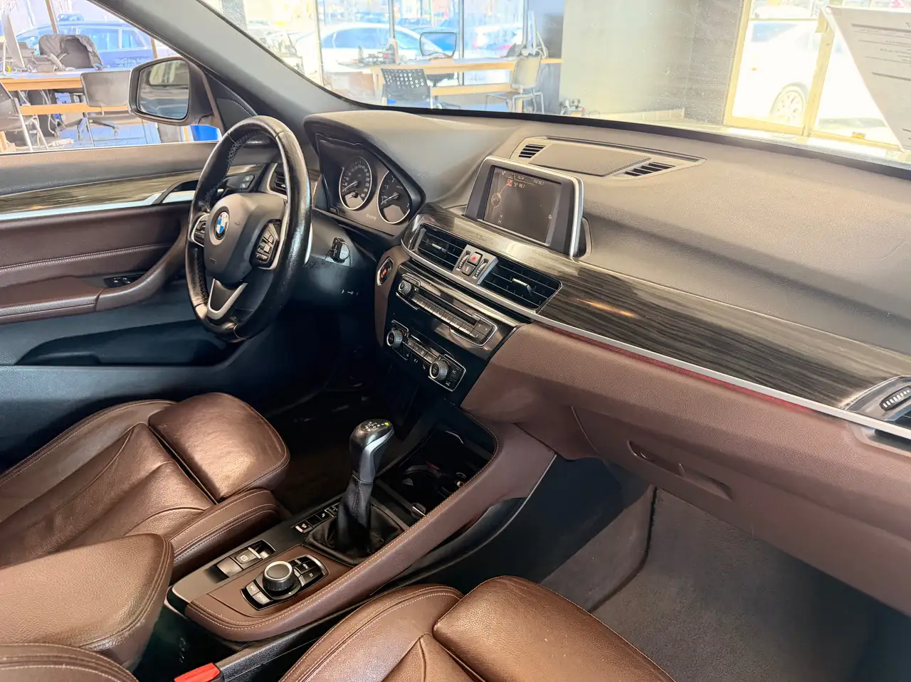 BMW X1 photo BMW X1