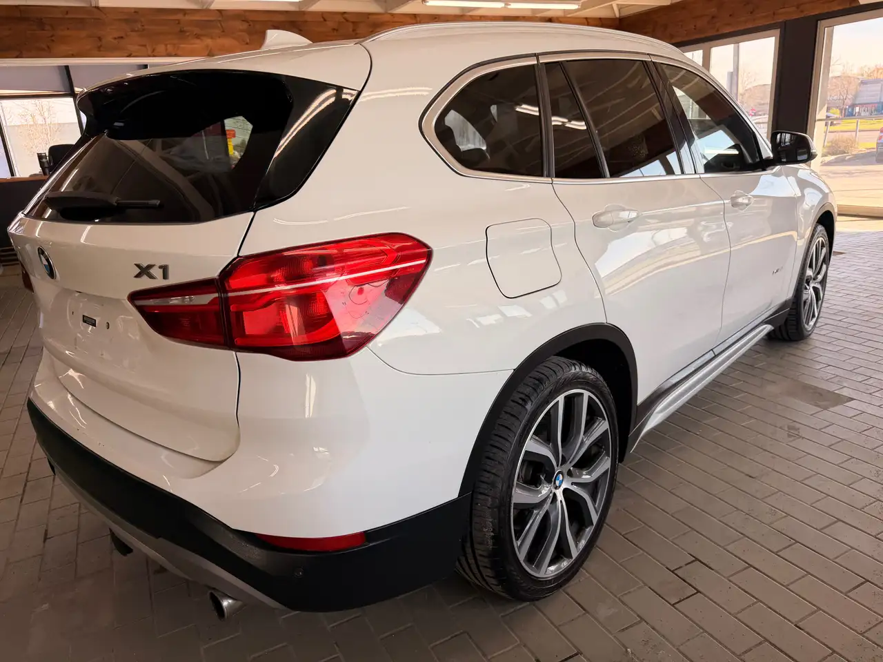 BMW X1 photo BMW X1