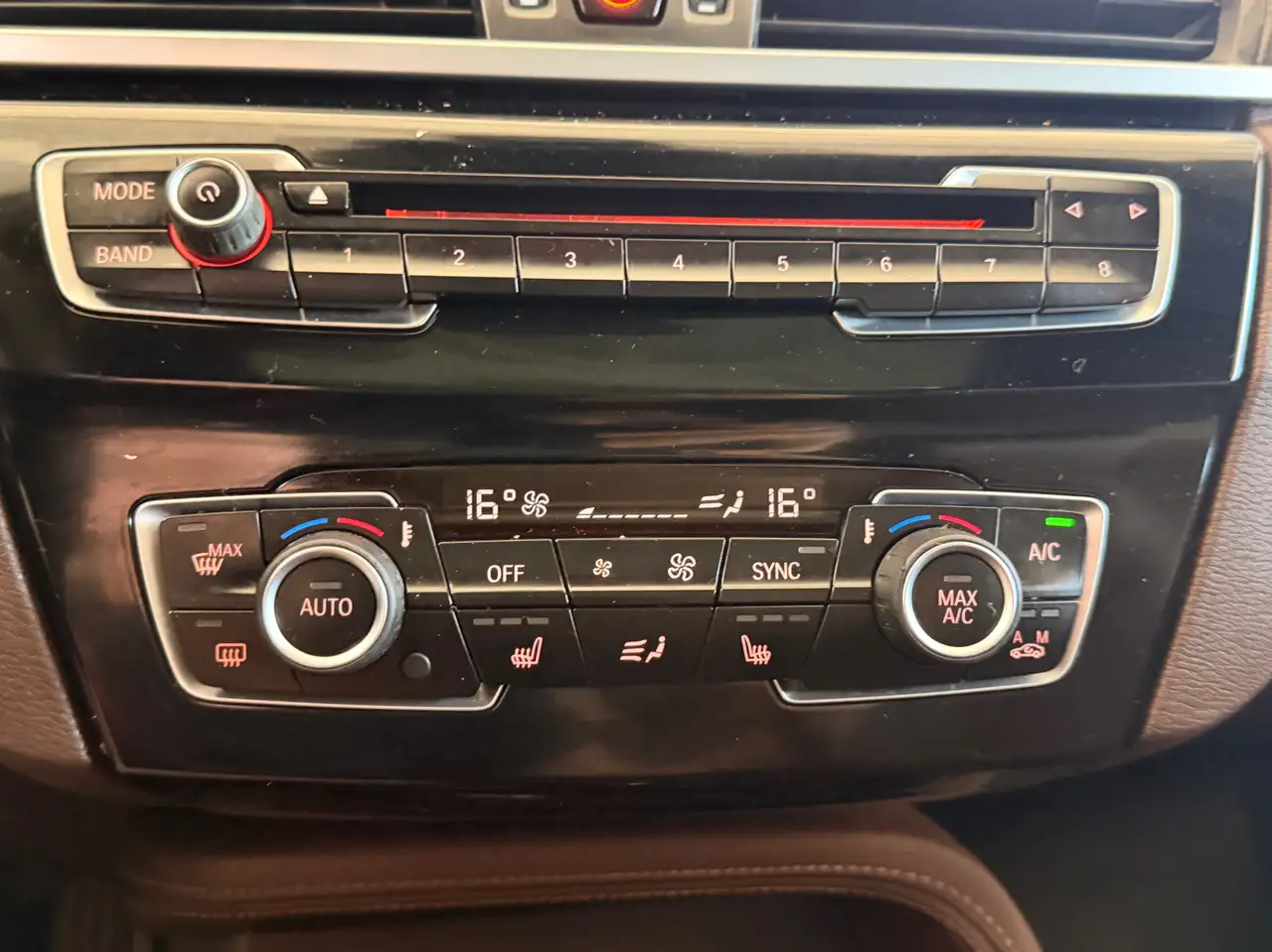 BMW X1 photo BMW X1