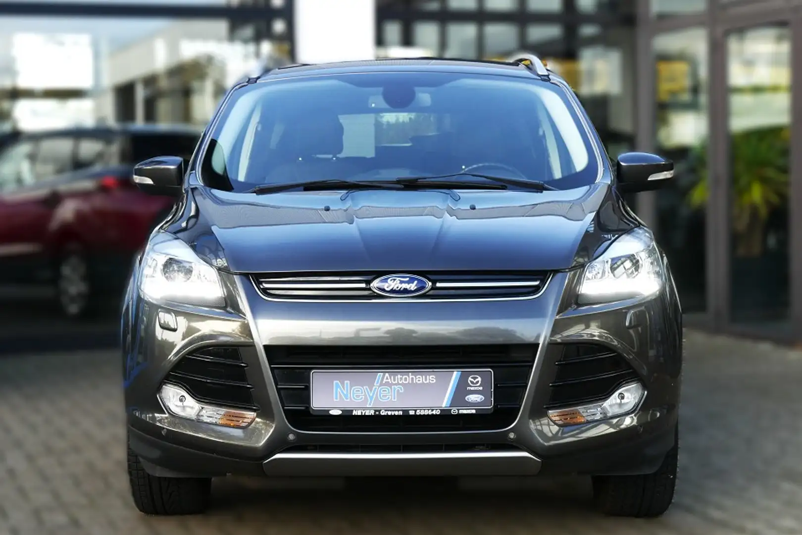 Ford Kuga Titanium *Navi PDC SHZ 8-Fach bereift* Gris - 2