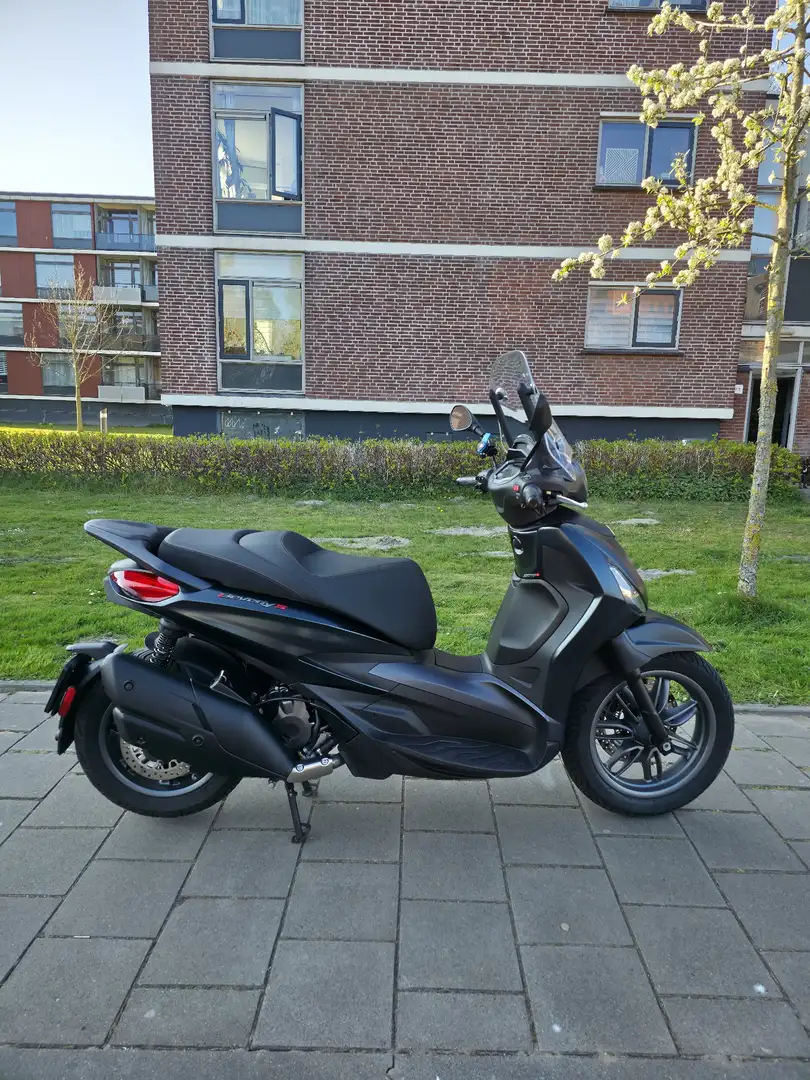 Piaggio Beverly 400 Sport Modrá - 1