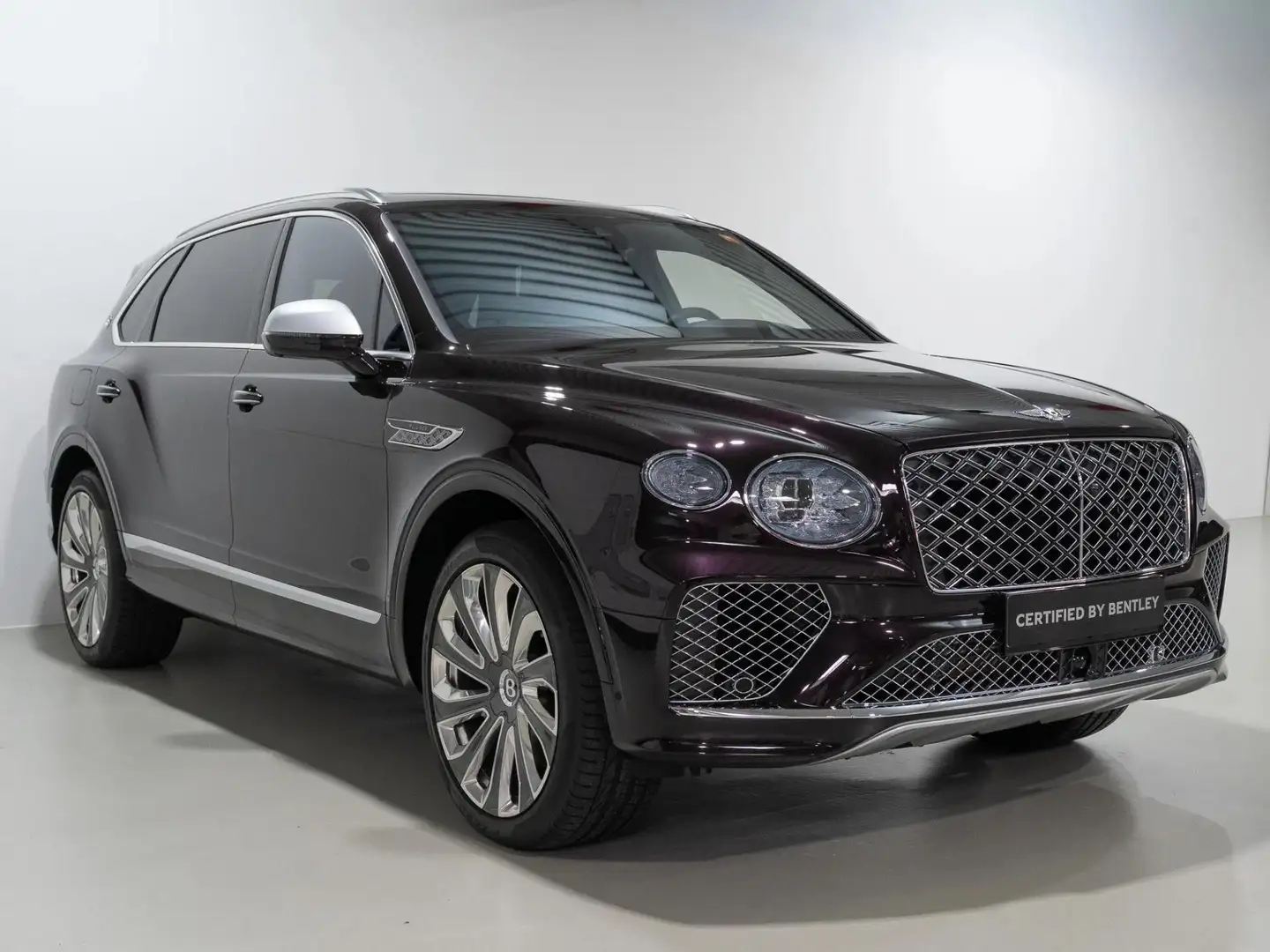 Bentley Bentayga EWB Mulliner von BENTLEY FRANKFURT Violett - 1