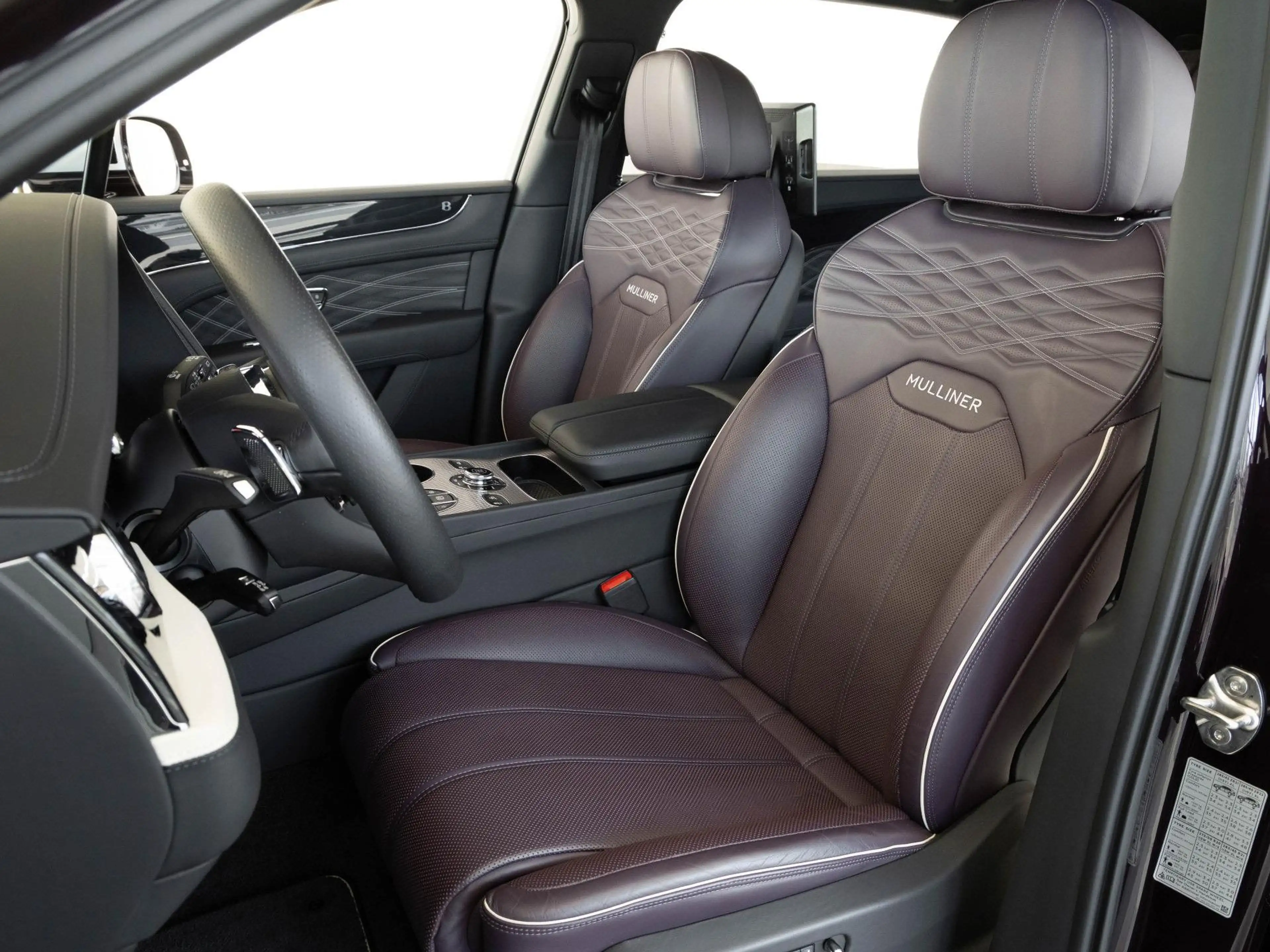Bentley Bentayga EWB Mulliner von BENTLEY FRANKFURT — photo 10