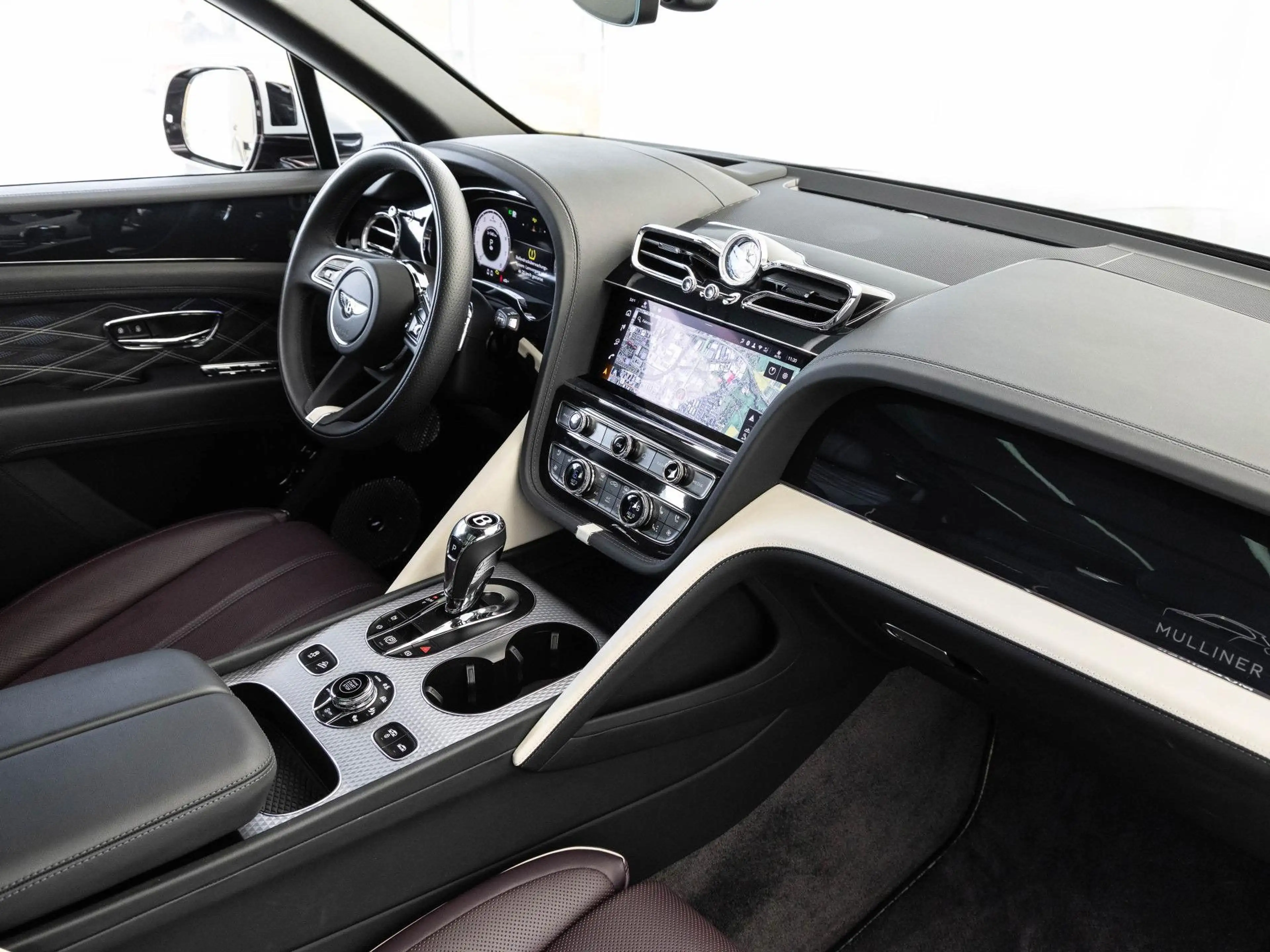 Bentley Bentayga EWB Mulliner von BENTLEY FRANKFURT — photo 7