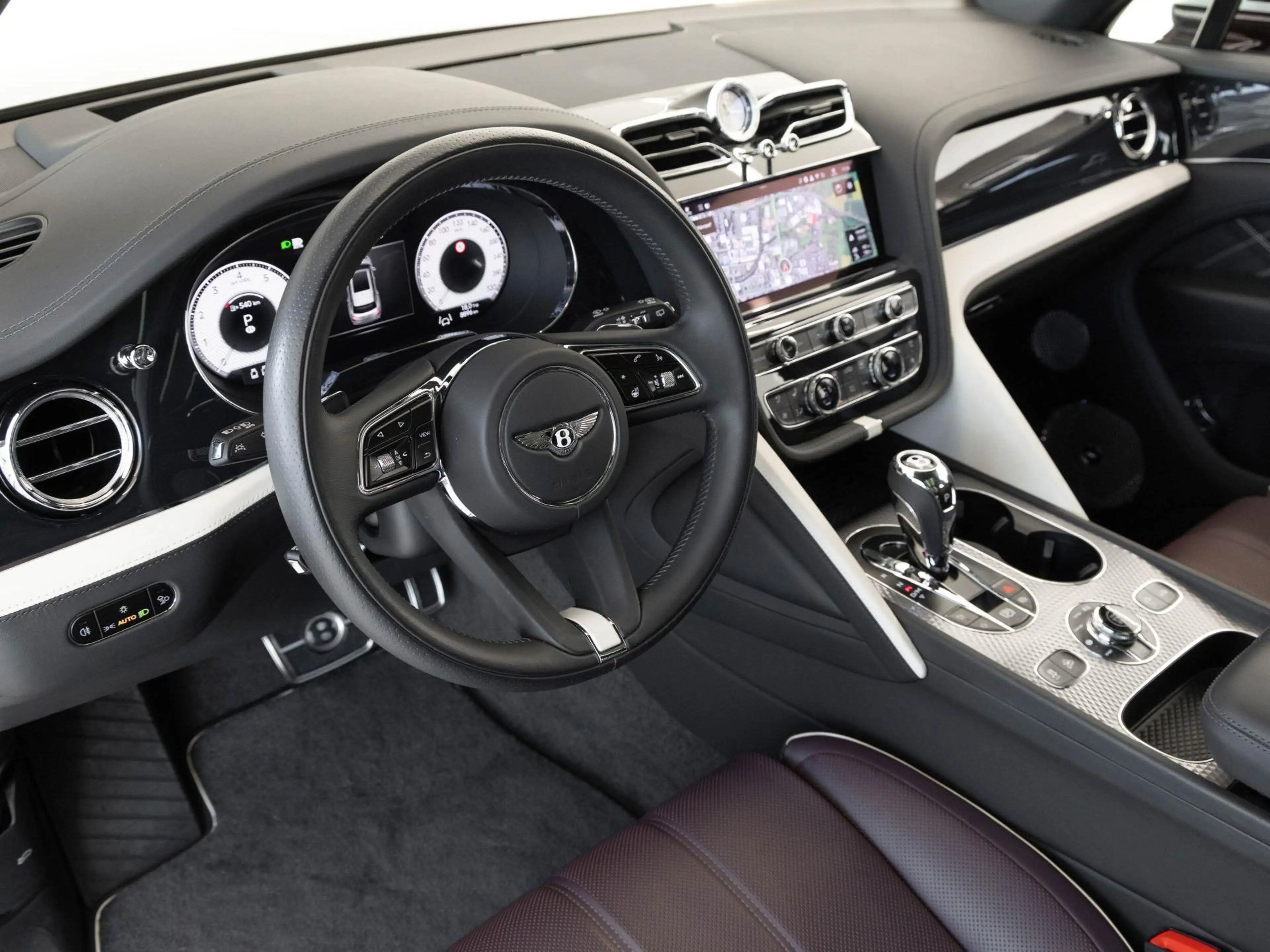 Bentley Bentayga EWB Mulliner von BENTLEY FRANKFURT — photo 6