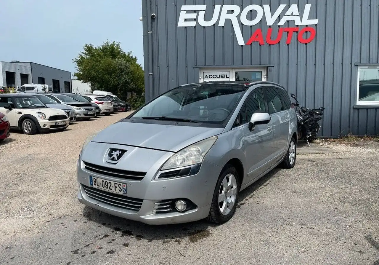 Peugeot 5008 1.6 HDi FAP Blue Lion BVA 112 cv
