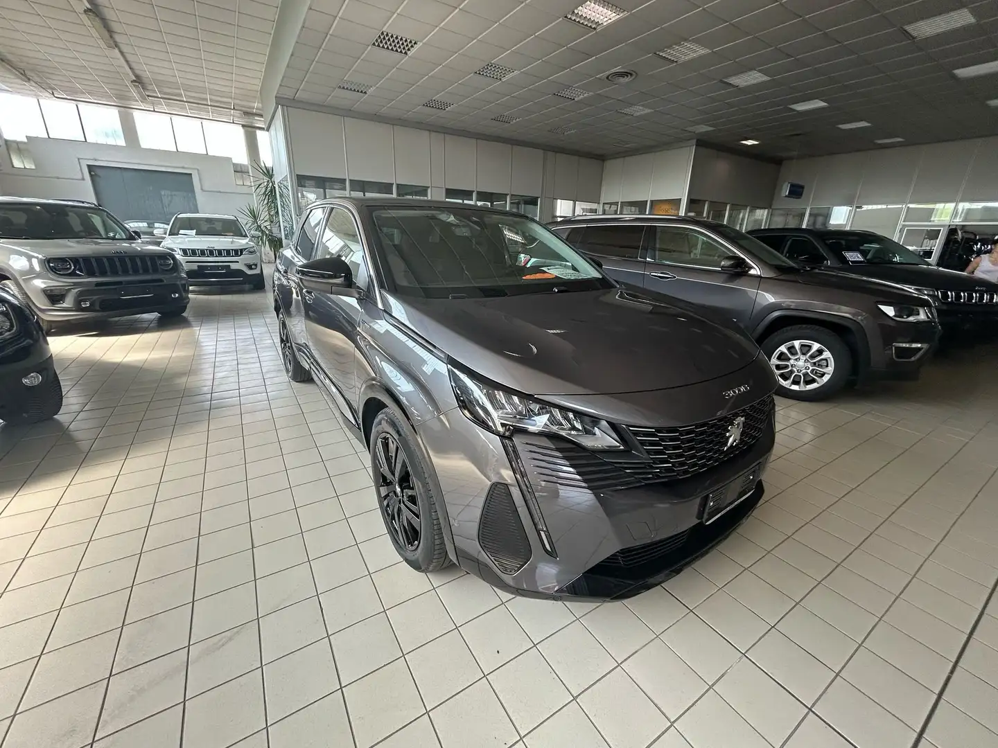 Peugeot 3008 3008 1.6 hybrid phev Allure 225cv e-eat8 Grigio - 2