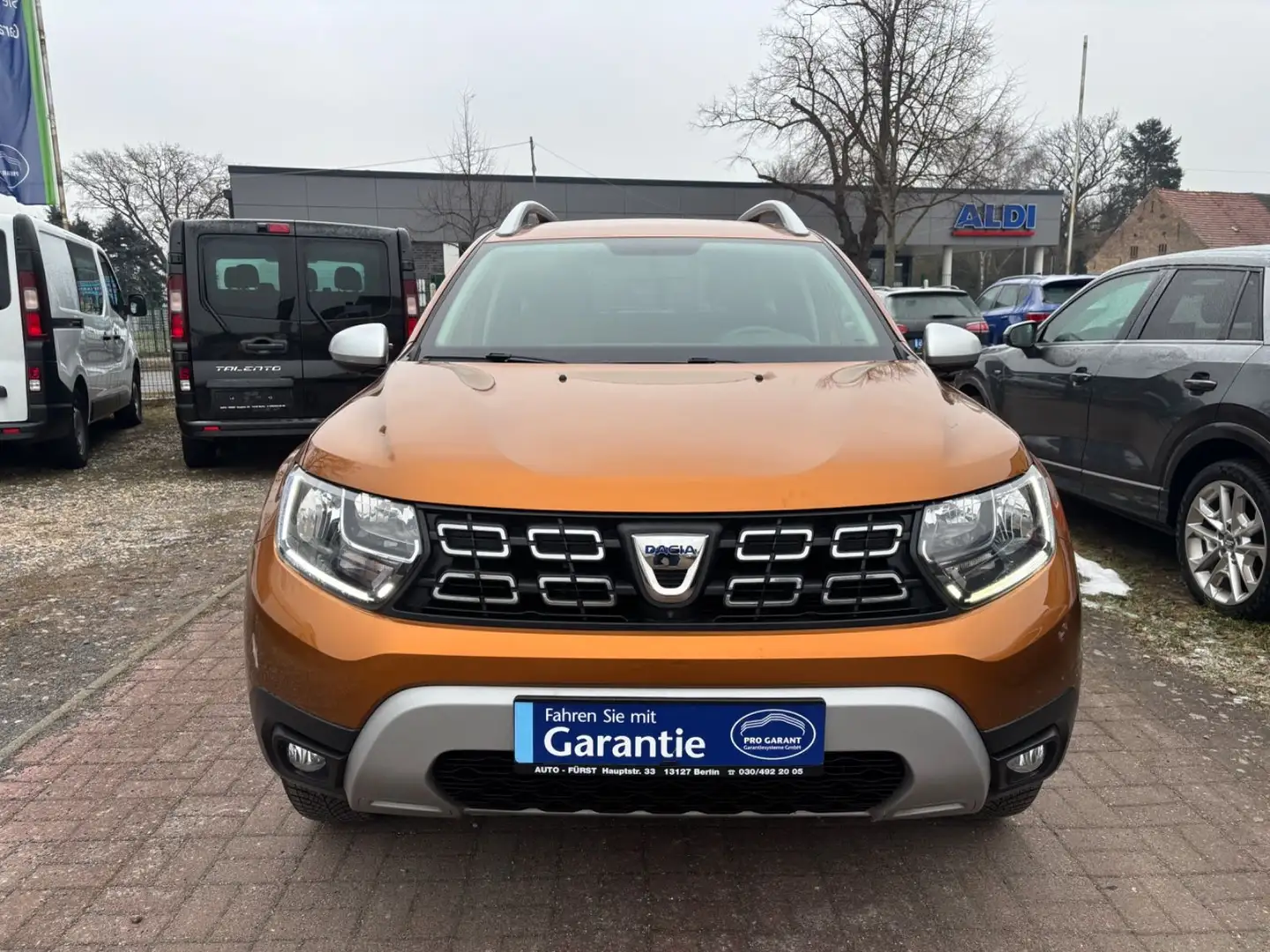 Dacia Duster II Adventure+LEDER+NAVI+TEMPOMAT+R.KAMERA Orange - 2