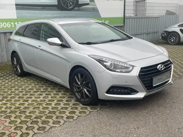 Hyundai i40 1,7 CRDi Aut. * 2. Vorbesitzer *