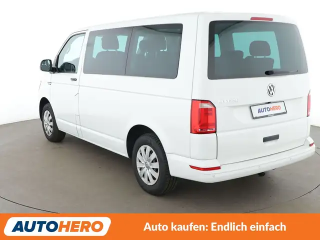 Volkswagen Multivan view 4