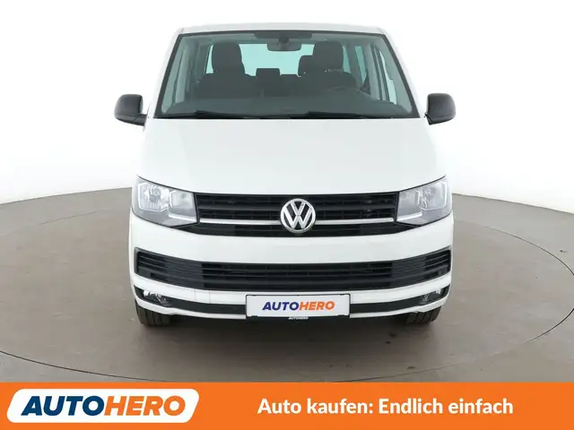Volkswagen Multivan view 9