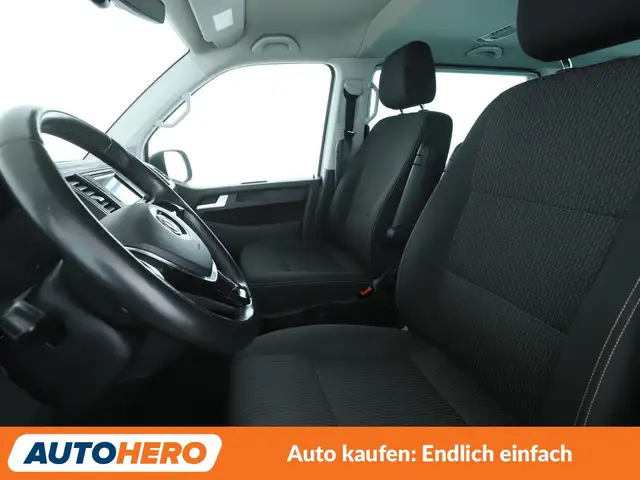 Volkswagen Multivan view 10
