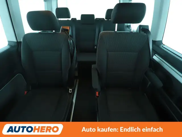 Volkswagen Multivan view 15